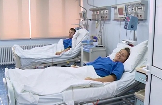 Još dvije uspješne transplantacije bubrega u CG: Dijana i Ahmedin kreću u novi život