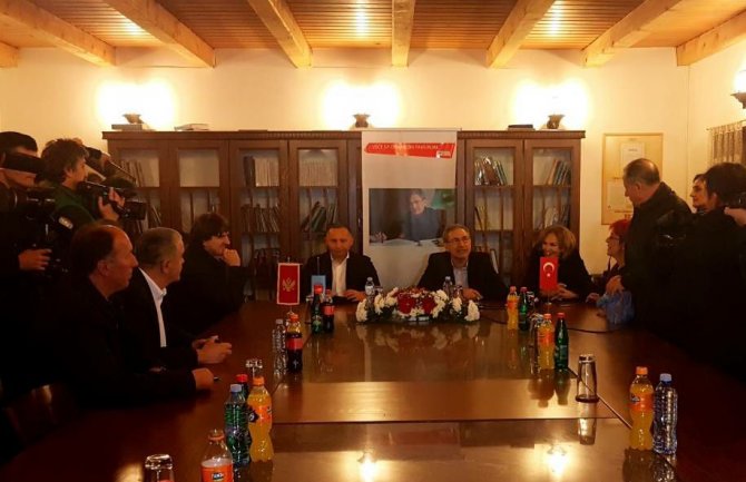 Topla dobrodošlica za Orhana Pamuka u Bijelom Polju: Želim da se vratim!