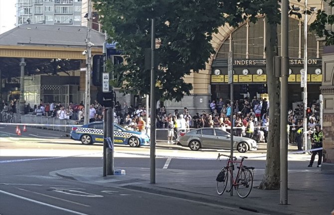 Melburn: Automobilom uletio među pješake, 19 povrijeđenih