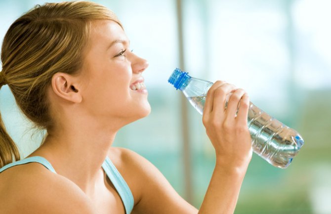 Evo koliko vode treba da pijete na osnovu tjelesne težine