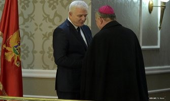 Marković čestitao Božić: Čuvajmo zajedništvo bez obzira na vjeru i naciju