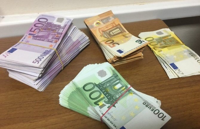 Policija: Policija oduzela skoro 200 hiljada eura, auta, telefone