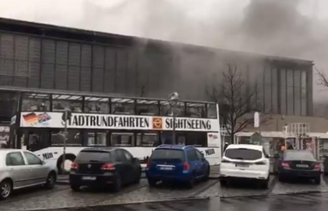Požar na željezničkoj stanici u Berlinu