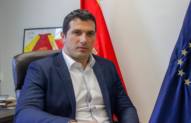 Janović: Političari ne mogu upravljati savezima i klubovima
