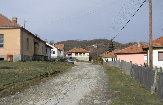 Pljevaljsko selo Vrulja ostalo bez sijela, bez pjesme...