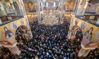 U Hramu Hristovog Vaskrsenja u Podgorici održana božićna liturgija(FOTO)