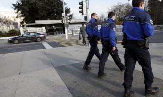 Švajcarska: 80-godišnji muškarac uhapšen zbog pljačke banke