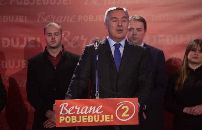  Đukanović u Beranama: DPS neće dozvoliti da njihove rezultate neko dovede u pitanje