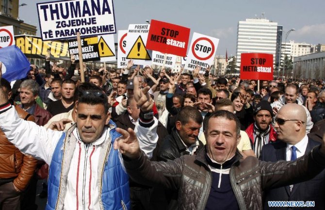 U Tirani veliki protest protiv vlade Edija Rame