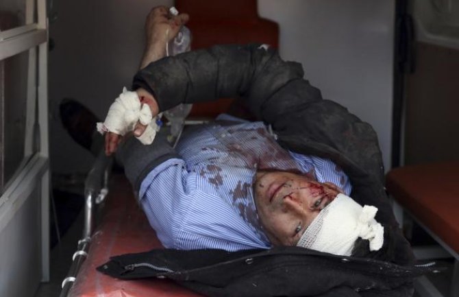 Eksplozija vozila hitne pomoći u Kabulu, najmanje 40 mrtvih