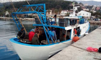 Šta se dešavalo u međunarodnim vodama: Krijumčarenje ljudi ili pomoć u nevolji