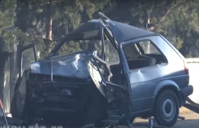 Nesreća u Srbiji: Vozač poginuo, četiri osobe povrijeđene (VIDEO)