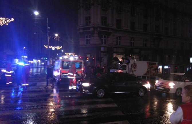 Težak udes u Beogradu: Sudar kamiona, autobusa i auta, 14 povrijeđenih