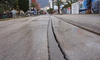 Krapović: Saobraćaj do daljnjeg obustavljen, stručnjaci će utvrditii uzroke oštećenja