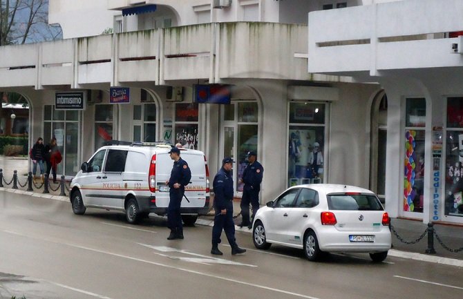 Policija istjerala Francuza iz CG, družio se sa kriminalnim grupama iz Bara i Budve