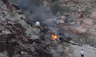 Grand Kanjon: Srušio se helikopter, troje poginulo, spasioci pokušavaju da dođu do preživjelih 