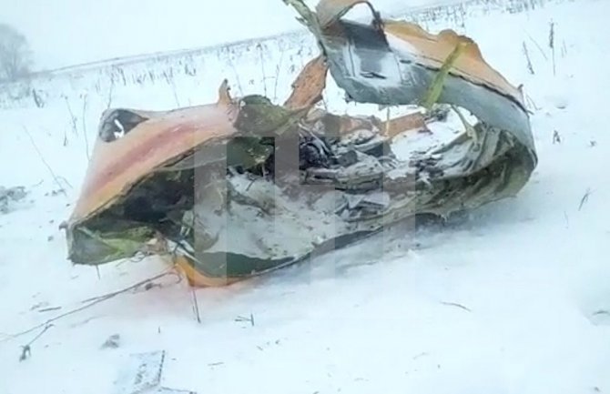 Nesreća u Rusiji: U padu aviona poginuli svi putnici i članovi posade (VIDEO)