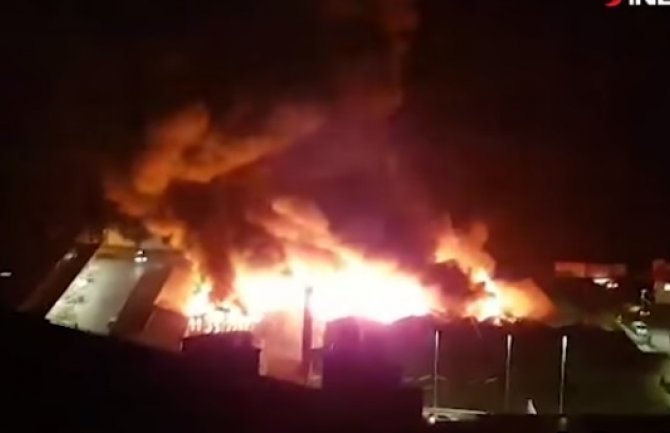 Požar u Rijeci, višemilionska šteta, čule se i eksplozije (VIDEO)