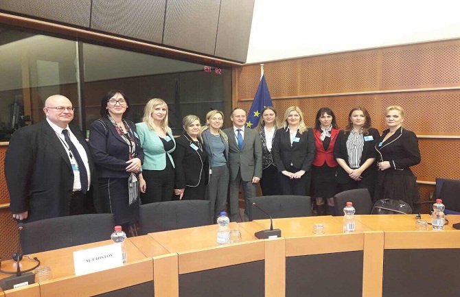 Posjeta Ženske političke mreže Evropskom parlamentu