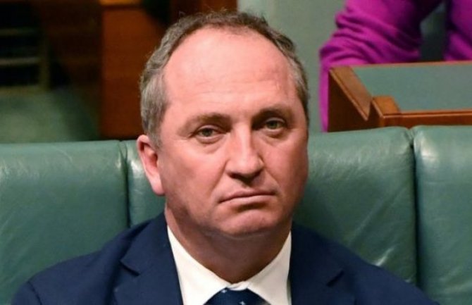 Zbog optužbi da je seksualno uznemiravao ženu australijski vicepremijer podnio ostavku