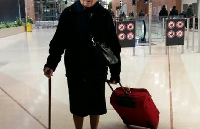 93-godišnja baka iz Italije pošla u Keniju da radi kao volonter