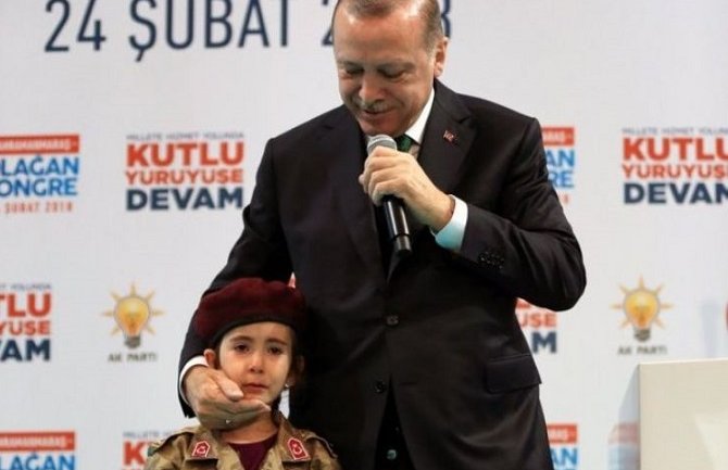  Erdogan poželio da djevojčica pogine: Sahranili bismo je sa zastavom(VIDEO)