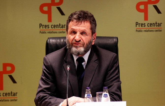 Hazbija Kalač prvi predao kandidaturu za predsjednika Crne Gore