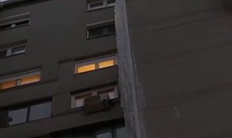 Ledenica duga 50 metara na zgradi u beogradskoj ulici (VIDEO)