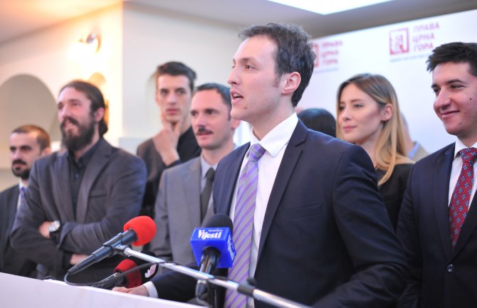 Milačić: Đukanoviću, slobodno se kandidujte, poraz na izborima ništa ne boli