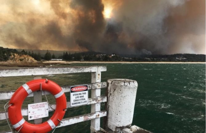 Australija: U šumskim požarima izgorjelo najmanje 88 kuća