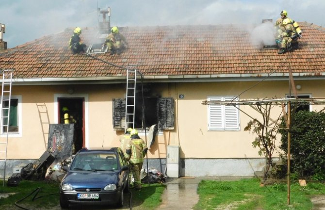 Požar na kući u Škaljarima, vlasnici pozlilo