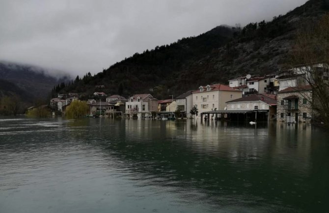 Mitrović:  Sjeverni vjetar će pogodovati da se spusti vodostaj jezera