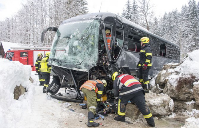 Austrija: Autobus sa turistima sletio sa puta,  povrijeđene najmanje 24 osobe 