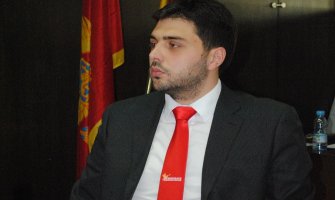Martinović: Upravni sud naložio Konjeviću da isplati Vukšiću 800 eura