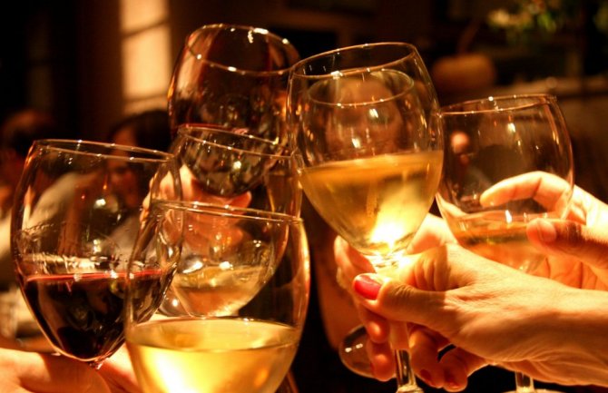 Nema slavlja bez boce: U CG više piju žene nego muškarci