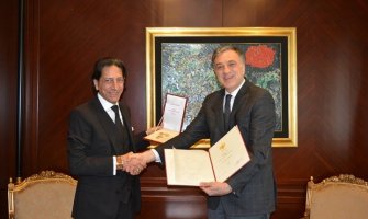 Vujanović uručio orden predstavniku Privredne komore Crne Gore u Dubaiju