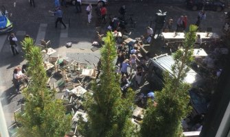 Napad u Njemačkoj: Kamionom na pješake, ima poginulih (VIDEO)
