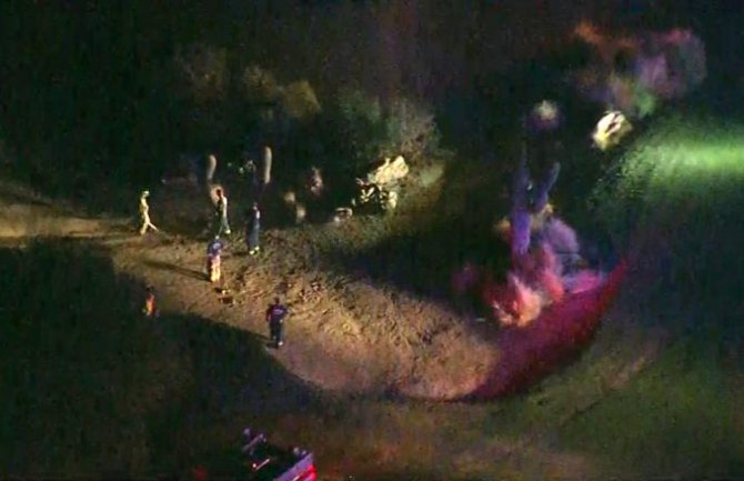 Arizona: Avion se srušio pa zapalio, nema preživjelih