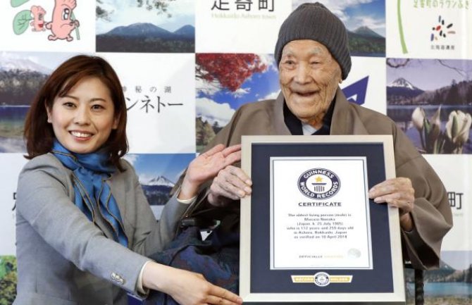 Ovo je najstariji čovjek na svijetu: Nadživio ženu i dvoje djece (FOTO)