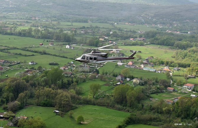 Vojska Crne Gore bogatija za novi helikopter: Stigao prvi Bell! (FOTO)