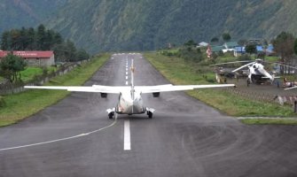 Nepal: Avion sletio sa piste, nema povrijeđenih