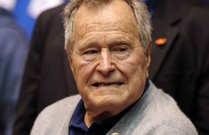 Džordž Buš stariji završio u bolnici nakon sahrane supruge