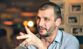 Danilo Ikodinović zabrinut za Hanu: Polomiću Lazukića