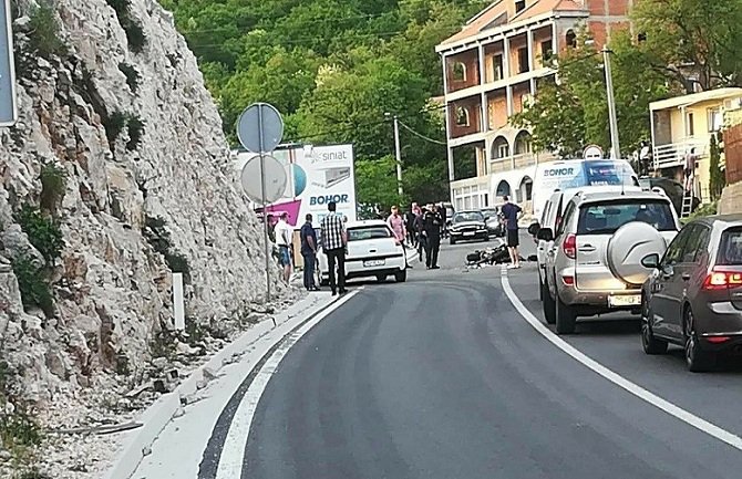 Udes na putu Cetinje-Budva: Povrijeđen motociklista