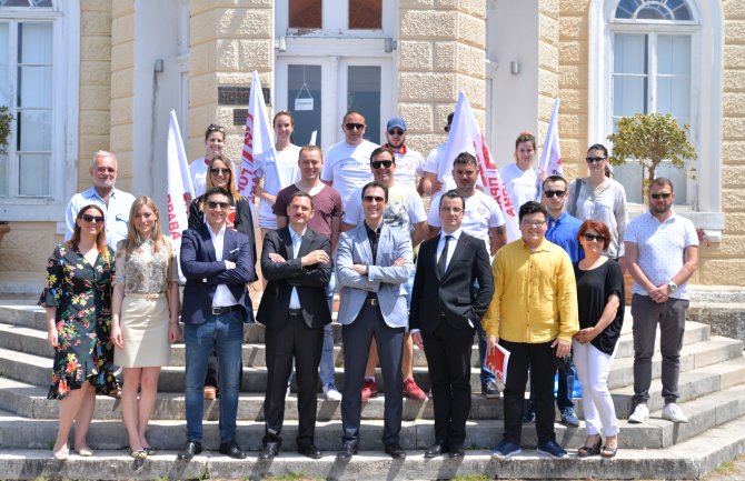  Prava Crna Gora predala listu za izbore u Baru, Čarmak nosilac