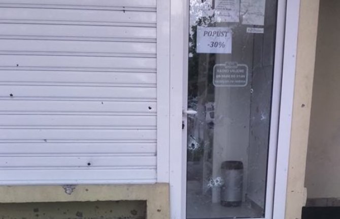Nikšić: Bačena eksplozivna naprava ispred butika 