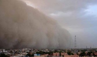 Pješčana oluja u Indiji: Stradalo 14 ljudi (VIDEO)