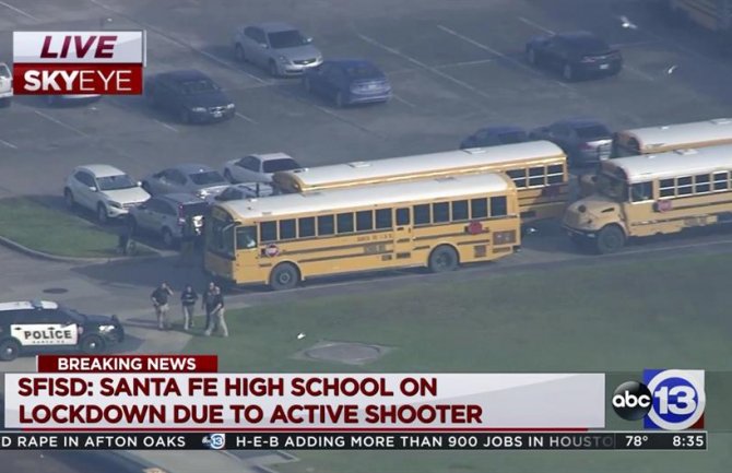 Pucnjava u školi u Teksasu:10 mrtvih većinom učenika, 10 ranjenih