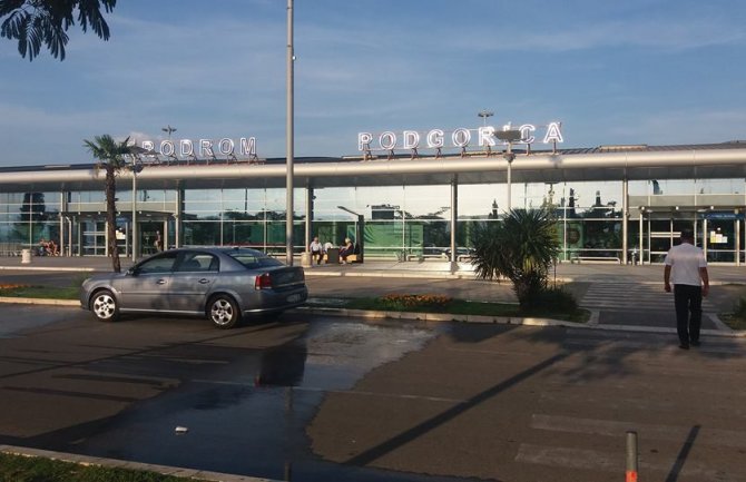 Aerodrom Podgorica: Nepoznata osoba aktivirala biber sprej, putnici preusmjereni
