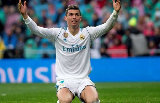 Bez Ronaldove fotografije na predstavljanju novih dresova Reala